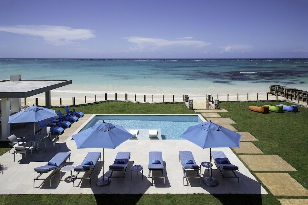 Фото Fabulous 5 Bedroom Beachfront Villa