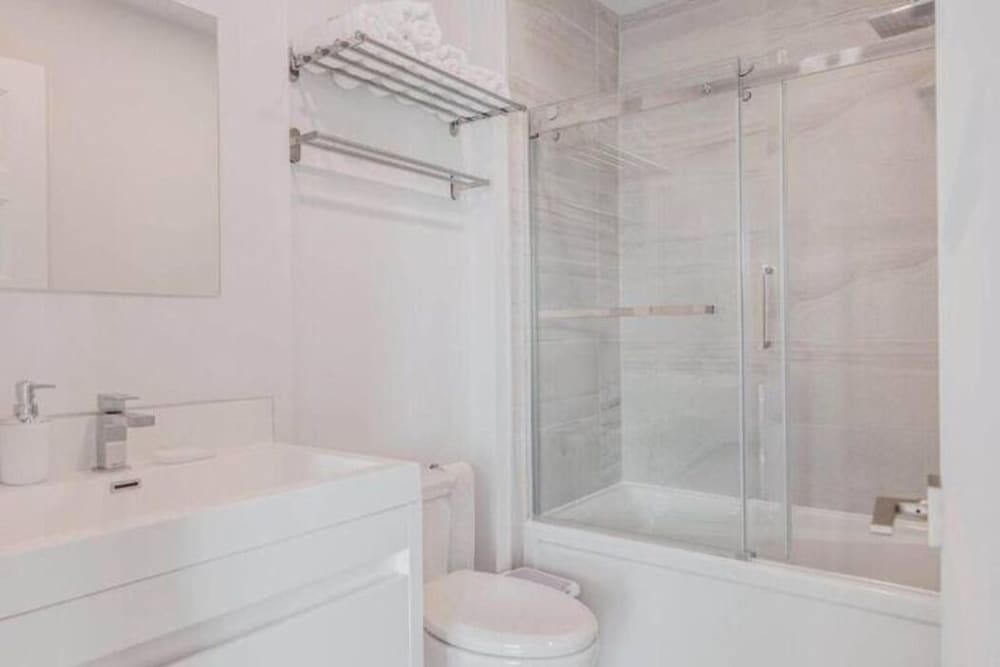 Фото 2001 AV. Beaconsfield