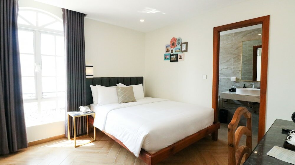 Фото Mettavary Hotel