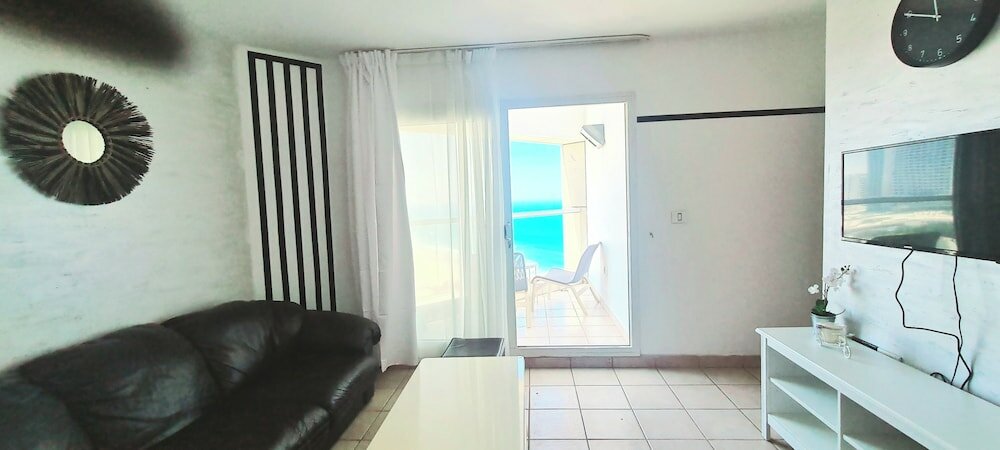 Фото 1007Go to Bat Yam Center