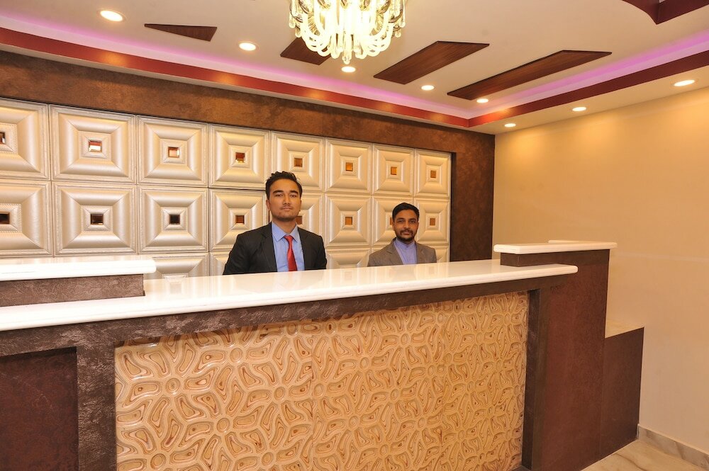 Фото Hotel Aarati