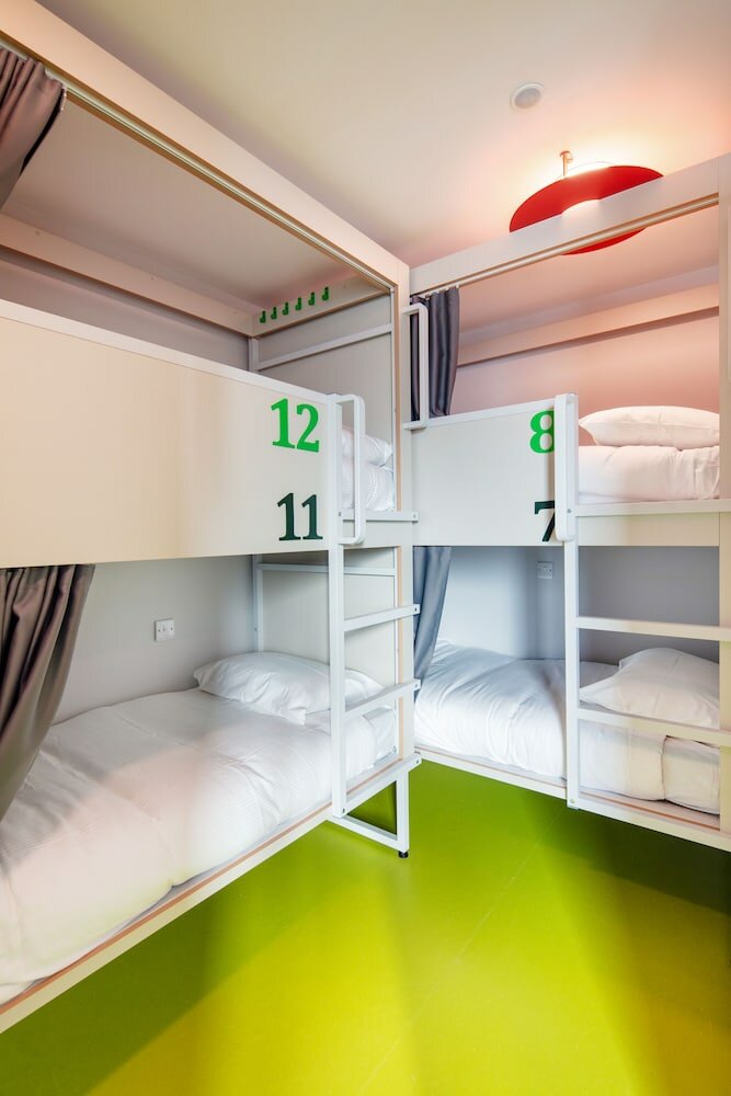 Фото Clink i Lár