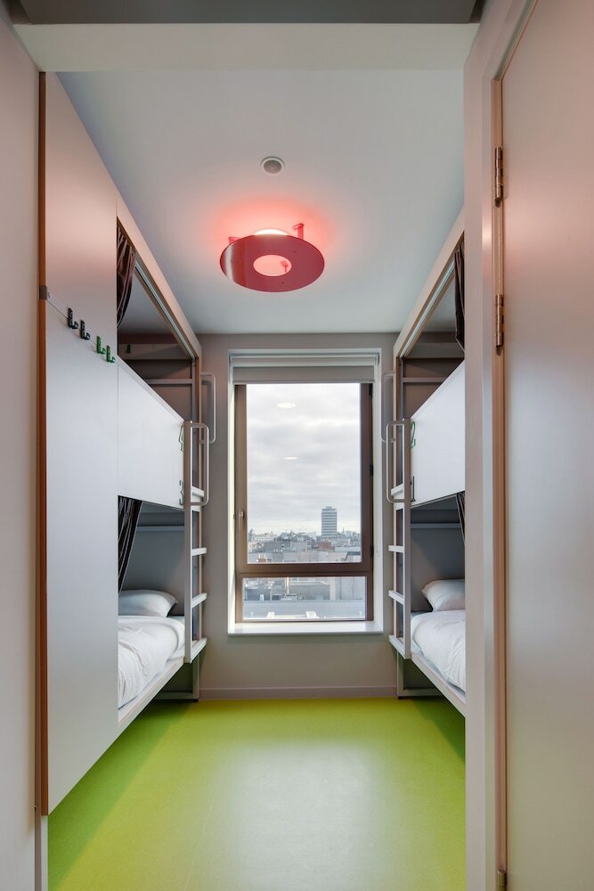 Фото Clink i Lár