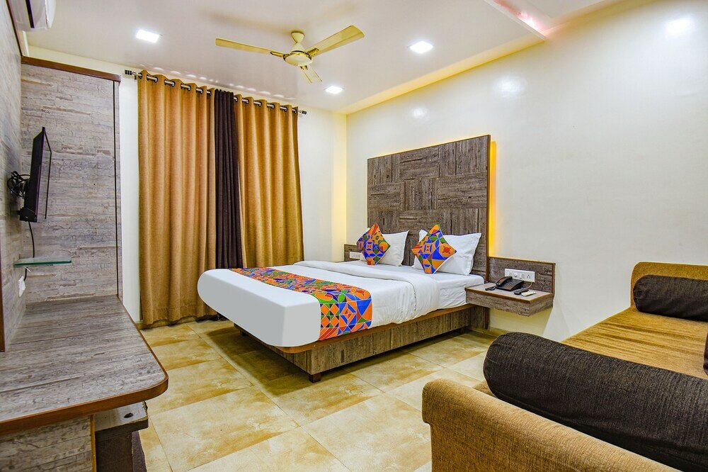 Фото отеля 2