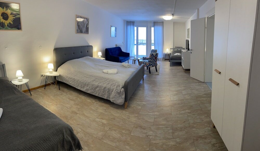 Фото Alpine Hostel Appartements