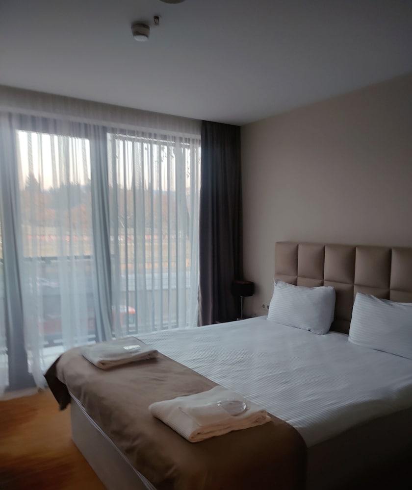 Фото Carousel Hotel