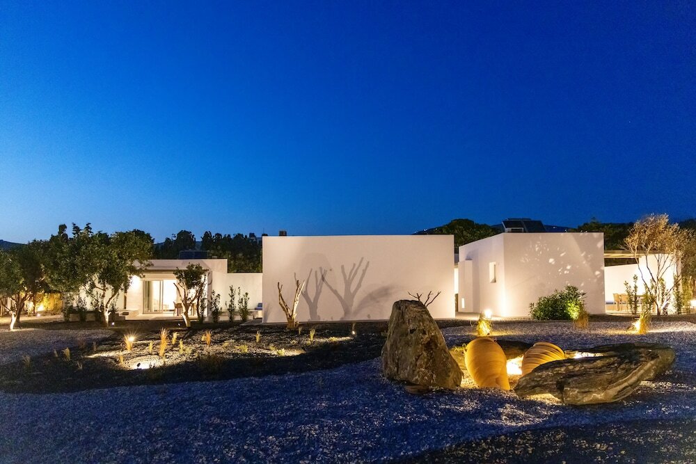 Фото White Holidays Project