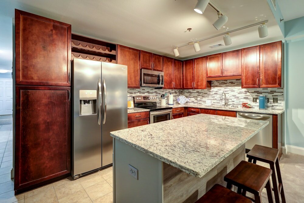 Фото Laketown Wharf 1814 - Enchantment Under The Sea