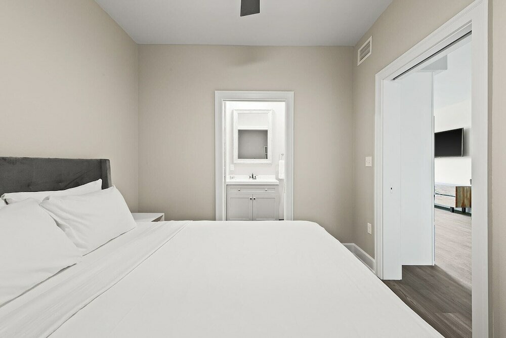 Фото Holy Angels Bywater Hotel and Residences