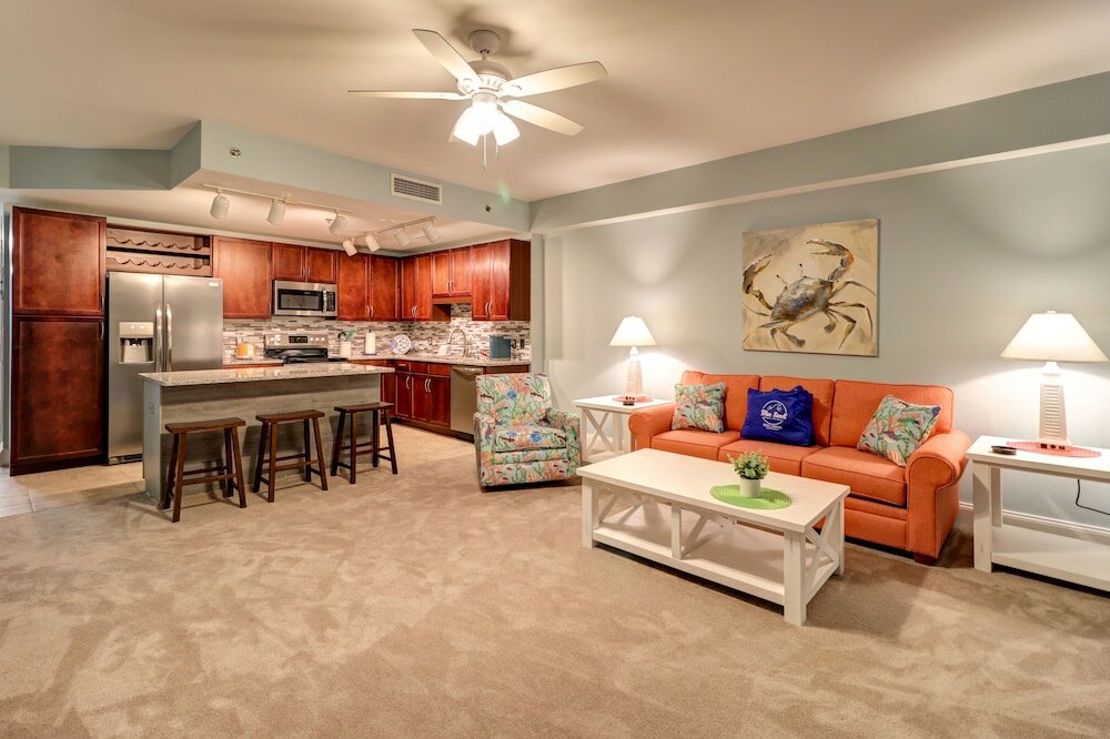 Фото Laketown Wharf 1814 - Enchantment Under The Sea