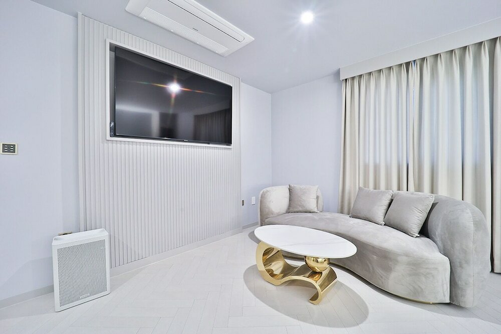 Фото Denbasta Hotel Masan Fishmarket