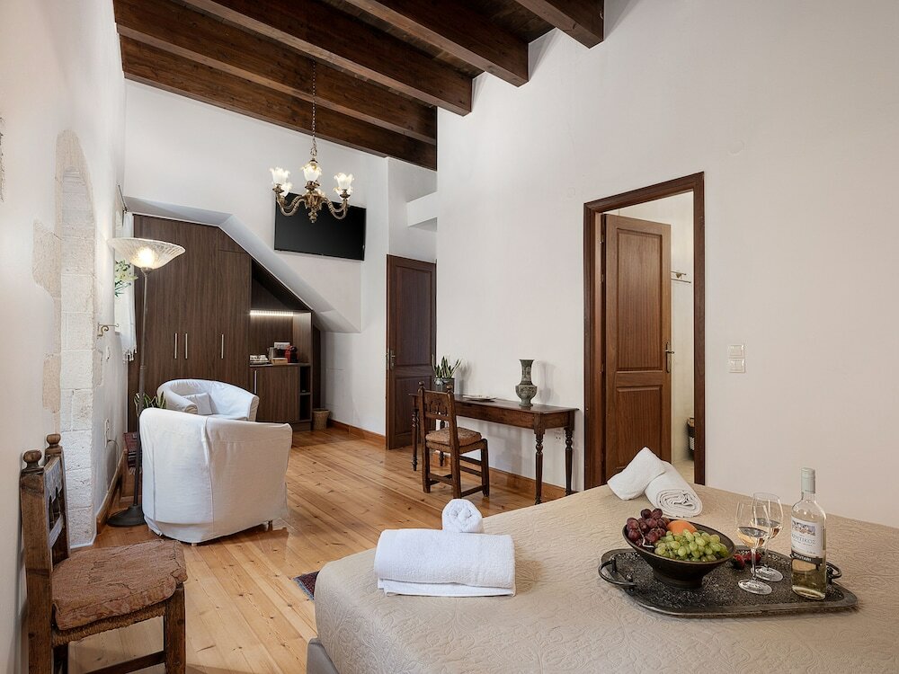 Фото Venetian Palace Chania