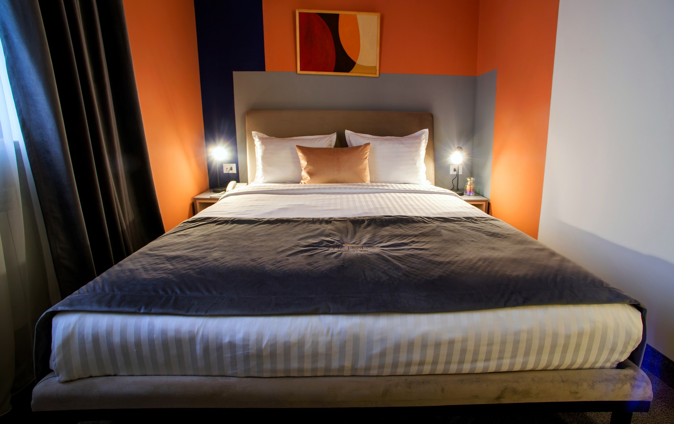 Фото The House Hotel