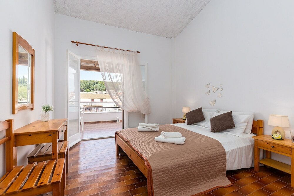 Фото Dany Apartments by Estia