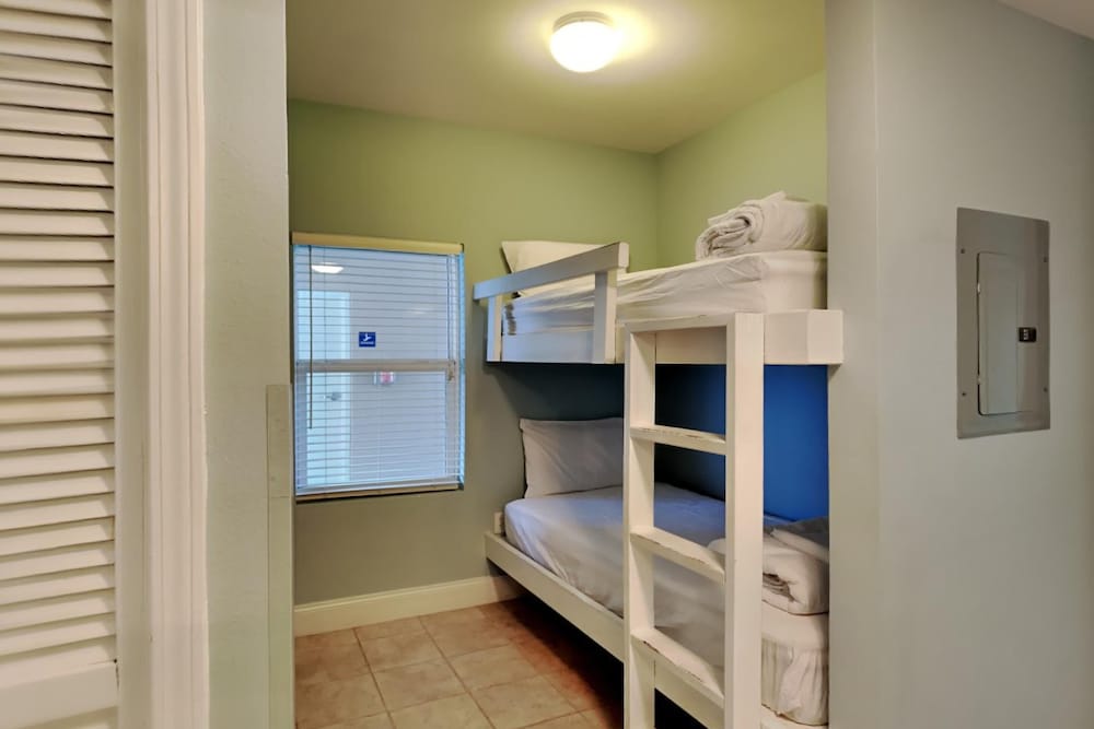 Фото Laketown Wharf № 1523