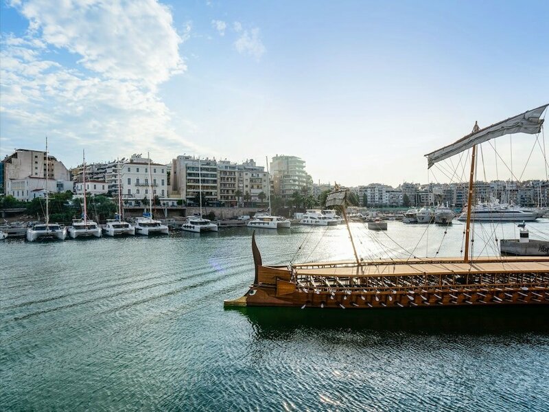 Гостиница Sanders Port - Modest Studio Near Piraeus Port в Пирее
