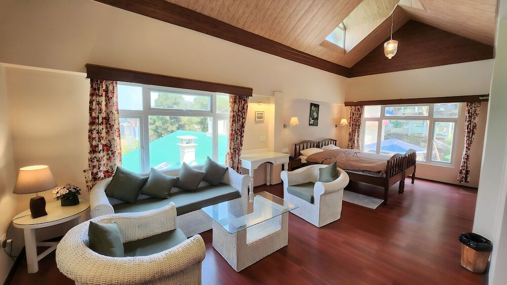 Фото Ivanhoe Hotel A Heritage Property