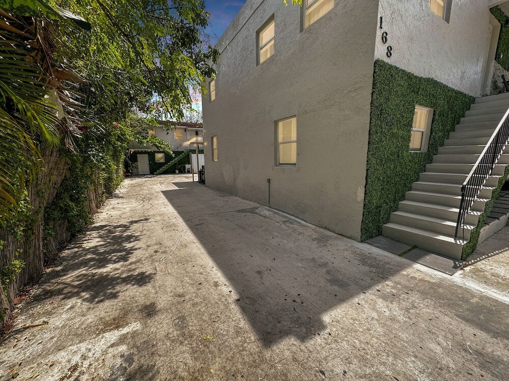 Фото 6 to 42 Guests 6 Kitchens Comfort Retreat Heart Wynwood