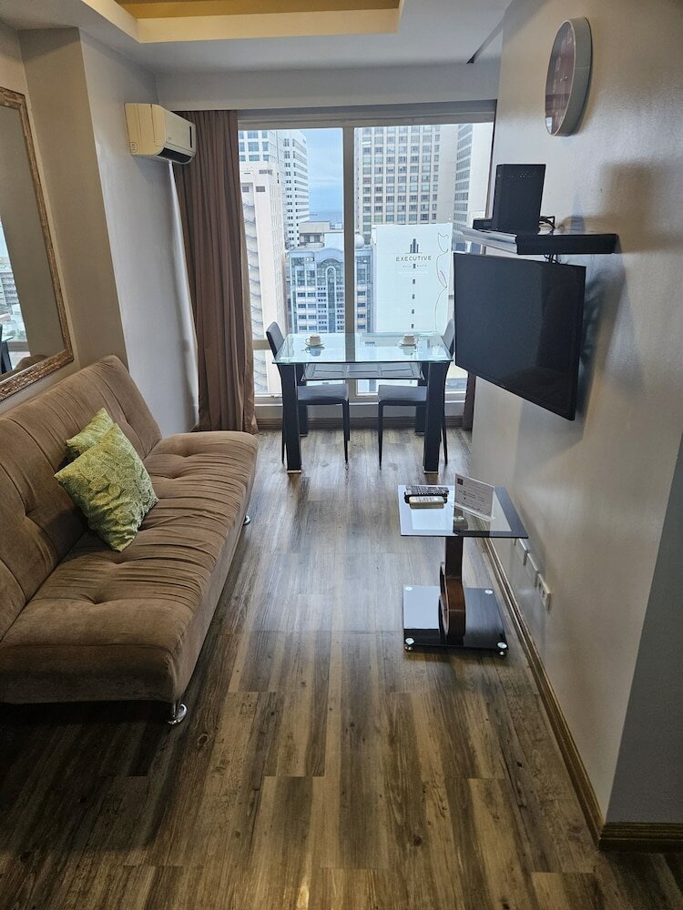 Фото Pacific Bay Grand Suites