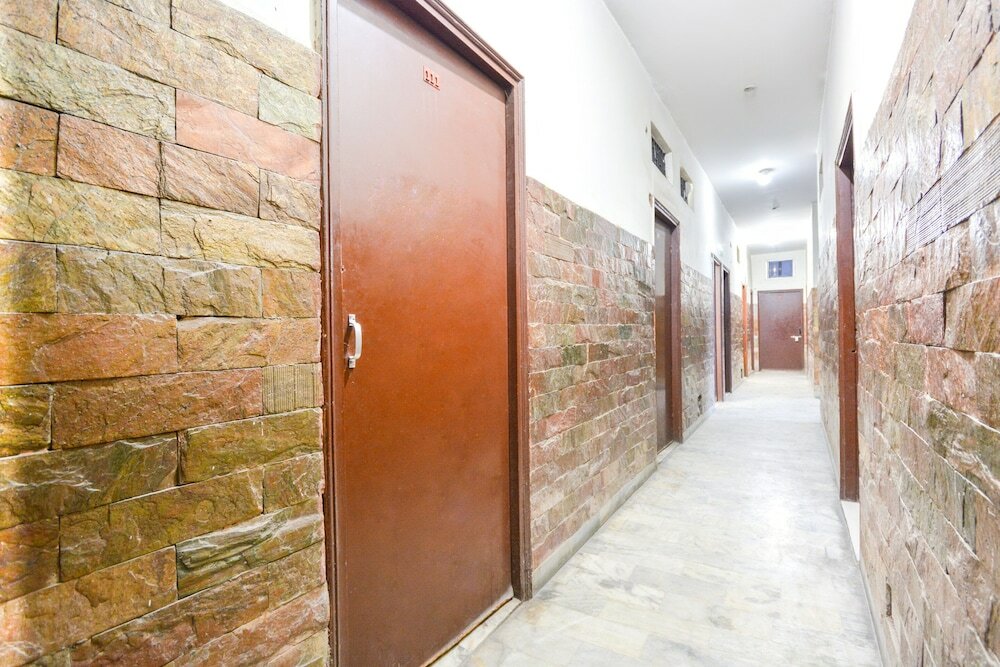 Фото Spot On 38670 Hotel Diamond