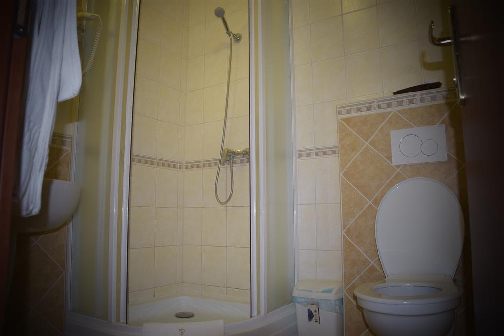 Фото Gereby Kuria Hotel es Lovasudvar