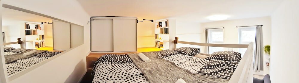 Фото Bright Side Apartment