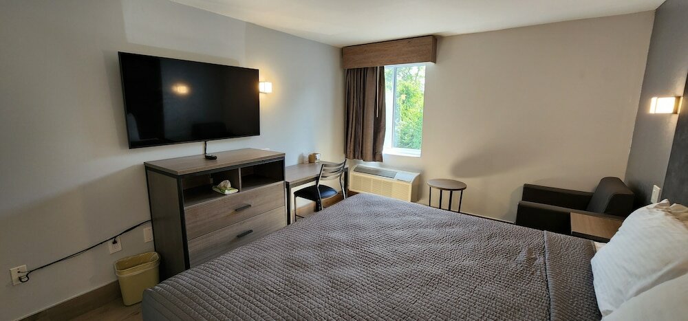 Фото Essence Express Wayne