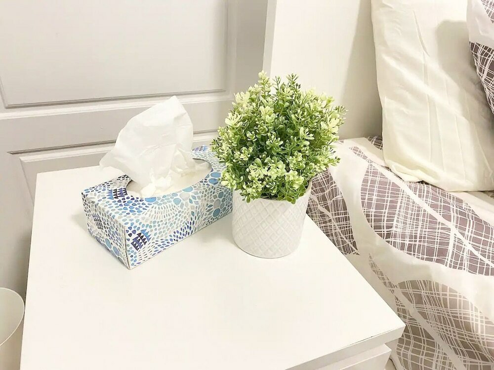 Фото Brand New Walk Out Bsmt Apt Near Beach