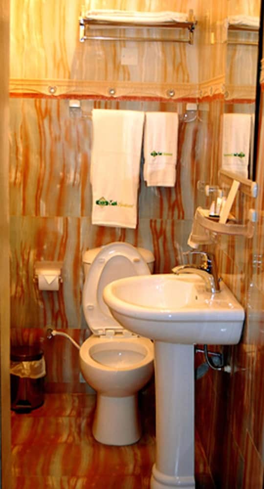 Фото Erith Apartments and Suites