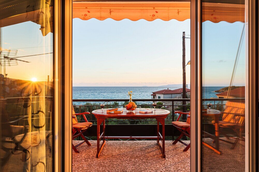 Фото Sunset Serenity - Kardamili Seaside Getaway