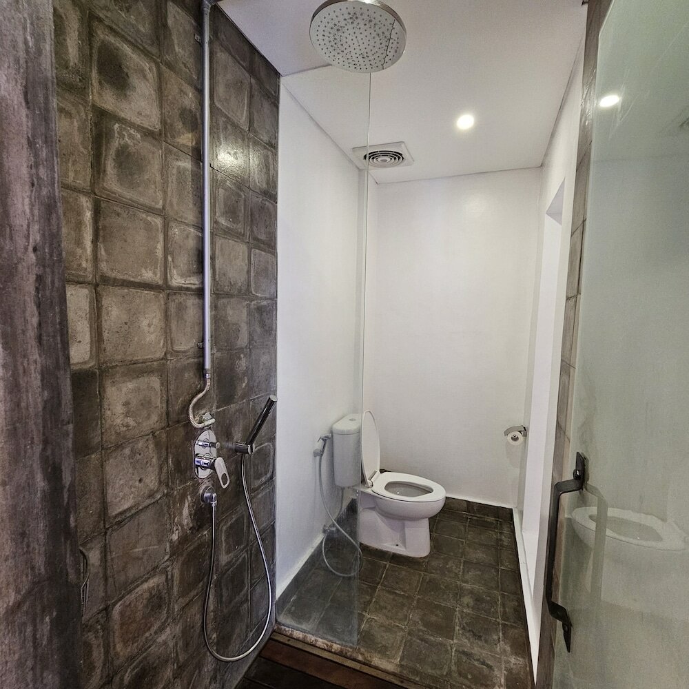 Фото Chandi Hotel