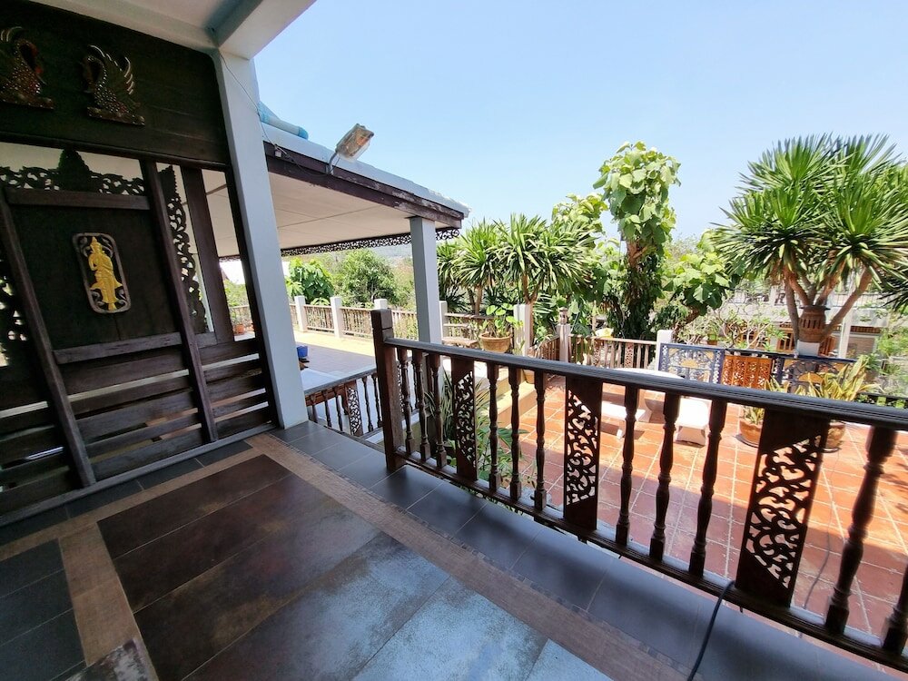 Фото Sawasdee Sichang Resort