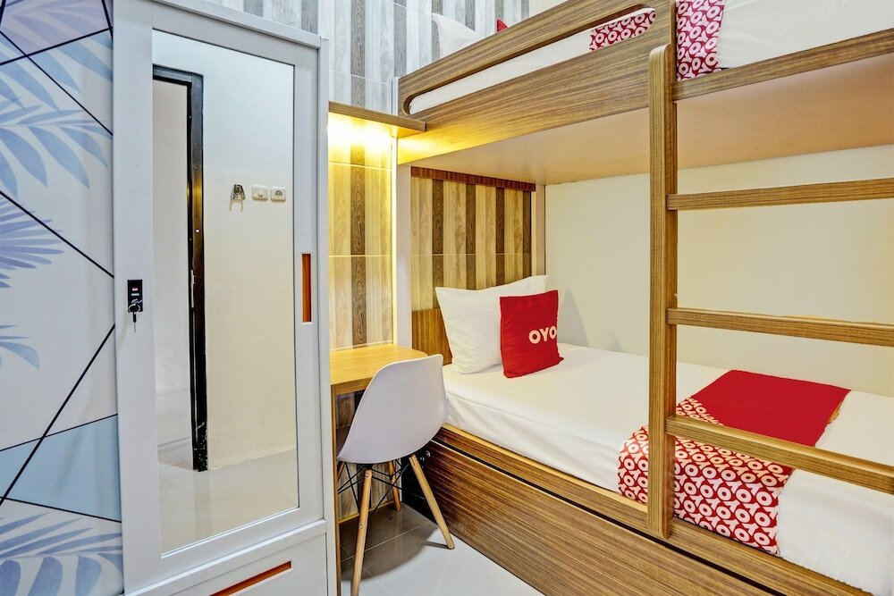 Фото OYO 92435 Sunlo Cozy Home Family Homestay Syariah