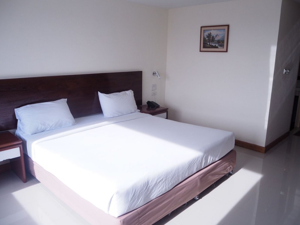 Фото Sinkiat Buri Hotel