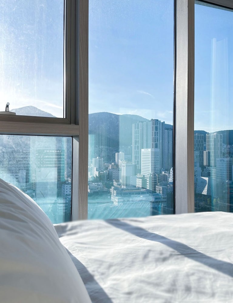 Фото Brown Suites Busan