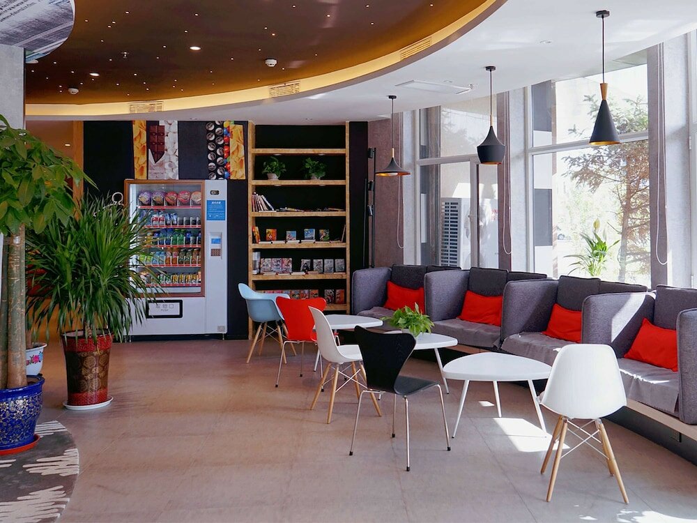 Фото Ibis Jiayuguan Railway Station Hotel