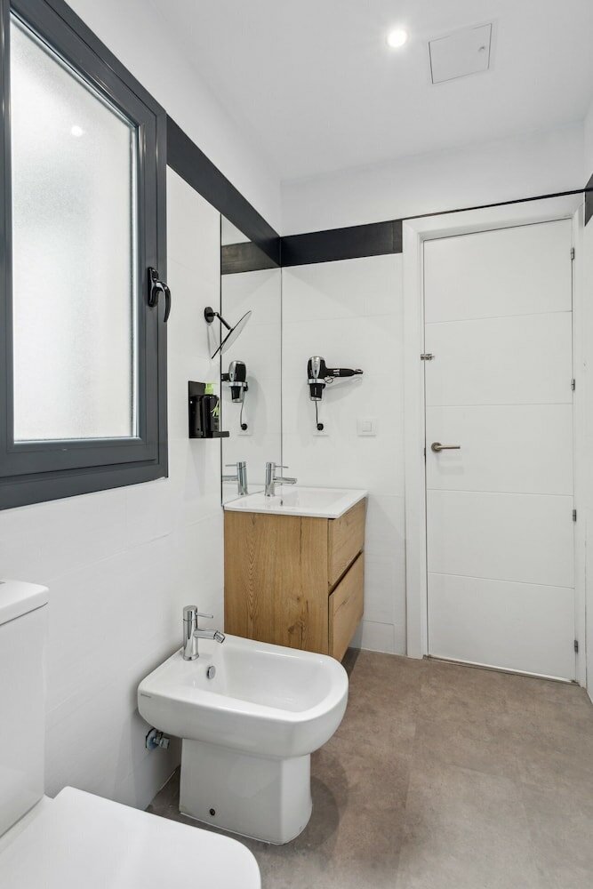 Фото Limehome Madrid Calle de la Paloma