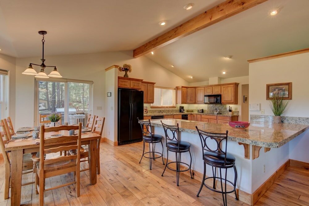 Фото Upland Road 17051