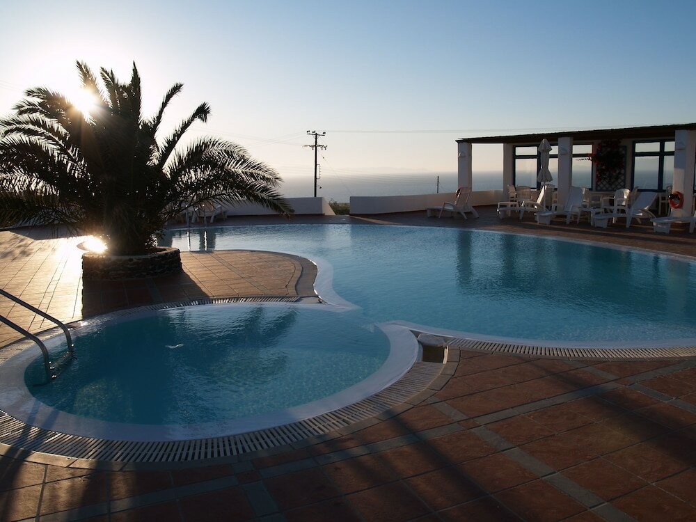 Фото Anemomilos Hotel & Apartments