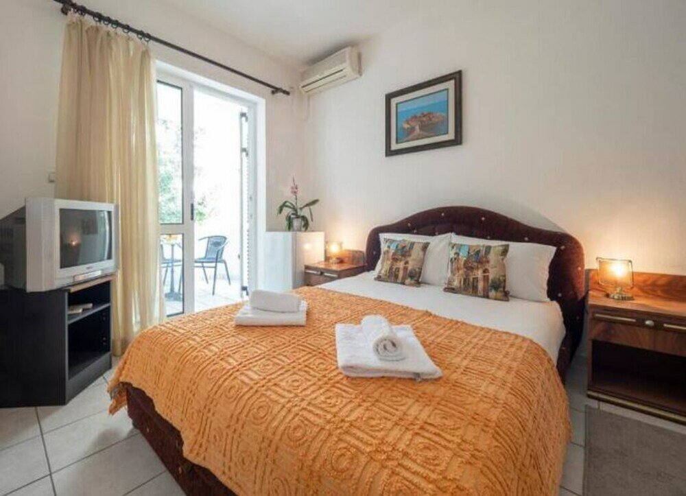 Фото Mediterranean Guest House Balkan