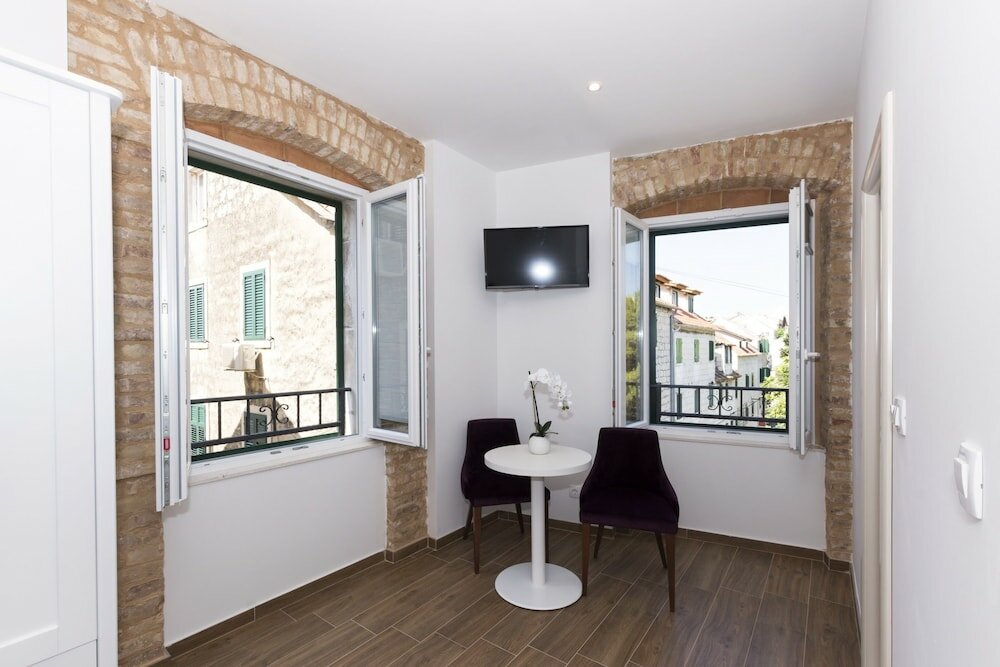 Фото Peruzovic Rooms & Apartments