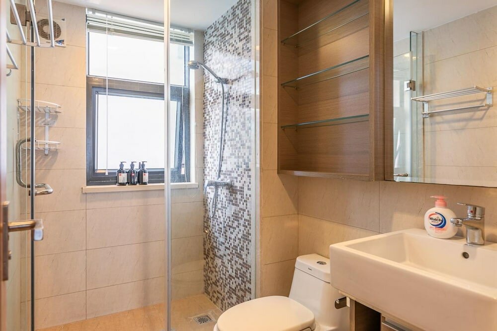 Фото Locals Boutique Apartment Gongbei No. 3