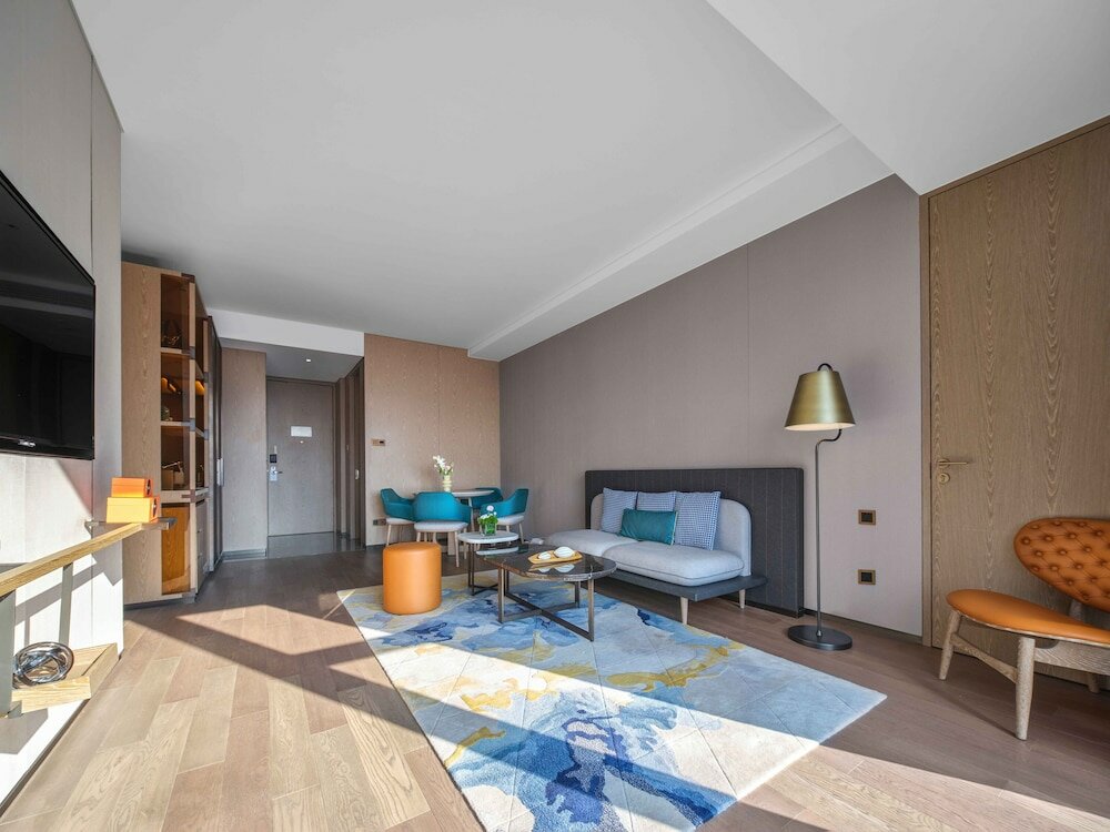 Фото Vignette Collection Hangzhou Huaxia Center Hotel, an Ihg Hotel