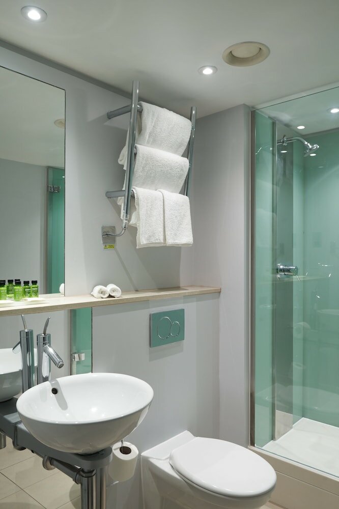 Фото Thistle London Park Lane