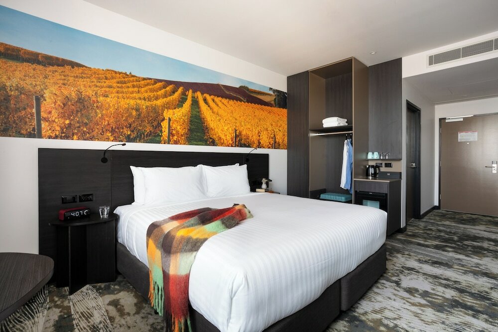 Фото Novotel Devonport