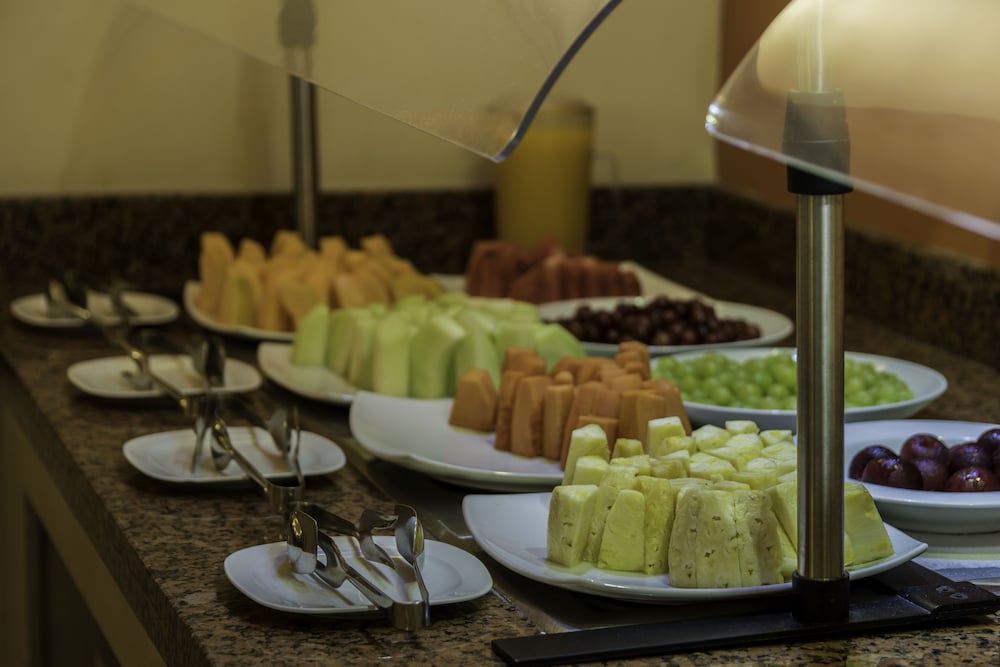 Фото Holiday Inn Guadalajara Expo