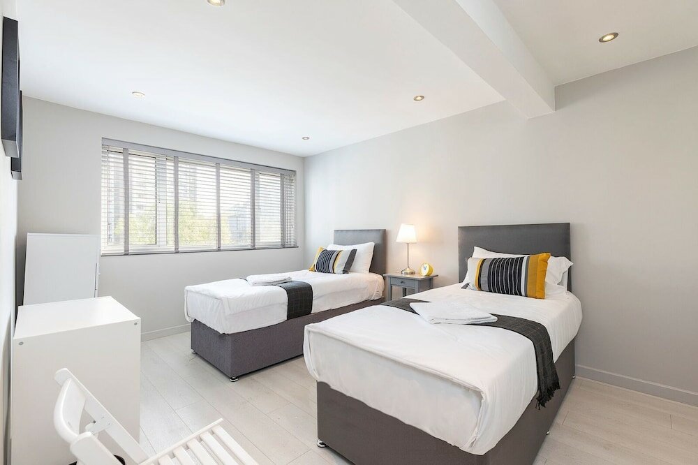 Фото Amazing 3 Bedrooms Flat Near Hyde Park & Oxford St