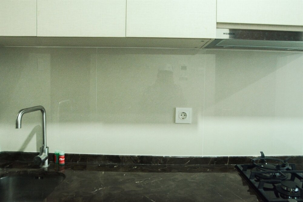 Фото Modern City View Studio Apartment at Puri Mansion