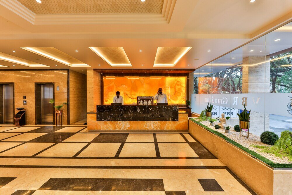 Фото отеля 2