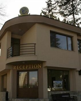 Гостиница Holiday Village Diplomat в Пернике